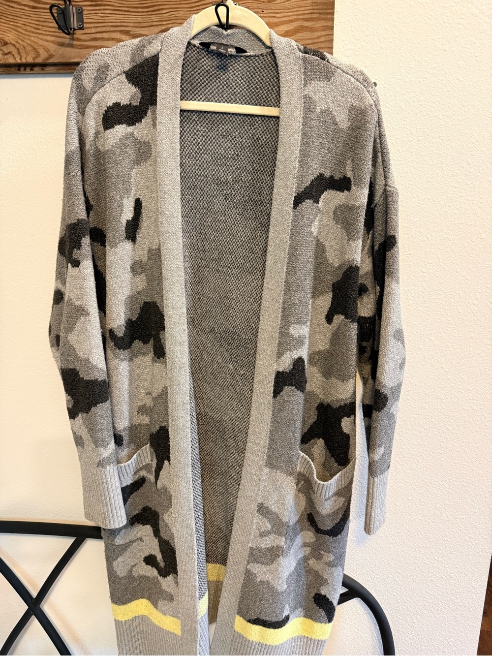 Simply Vera Vera Wang Camo Long Cardigan Sweater Gray Yellow Size L